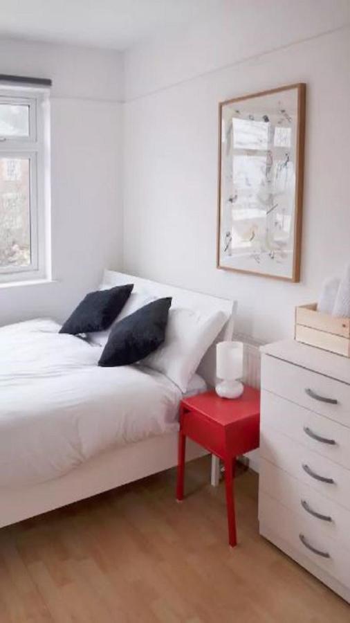 Tooting Bec At Lingwell By Dc Guest house London