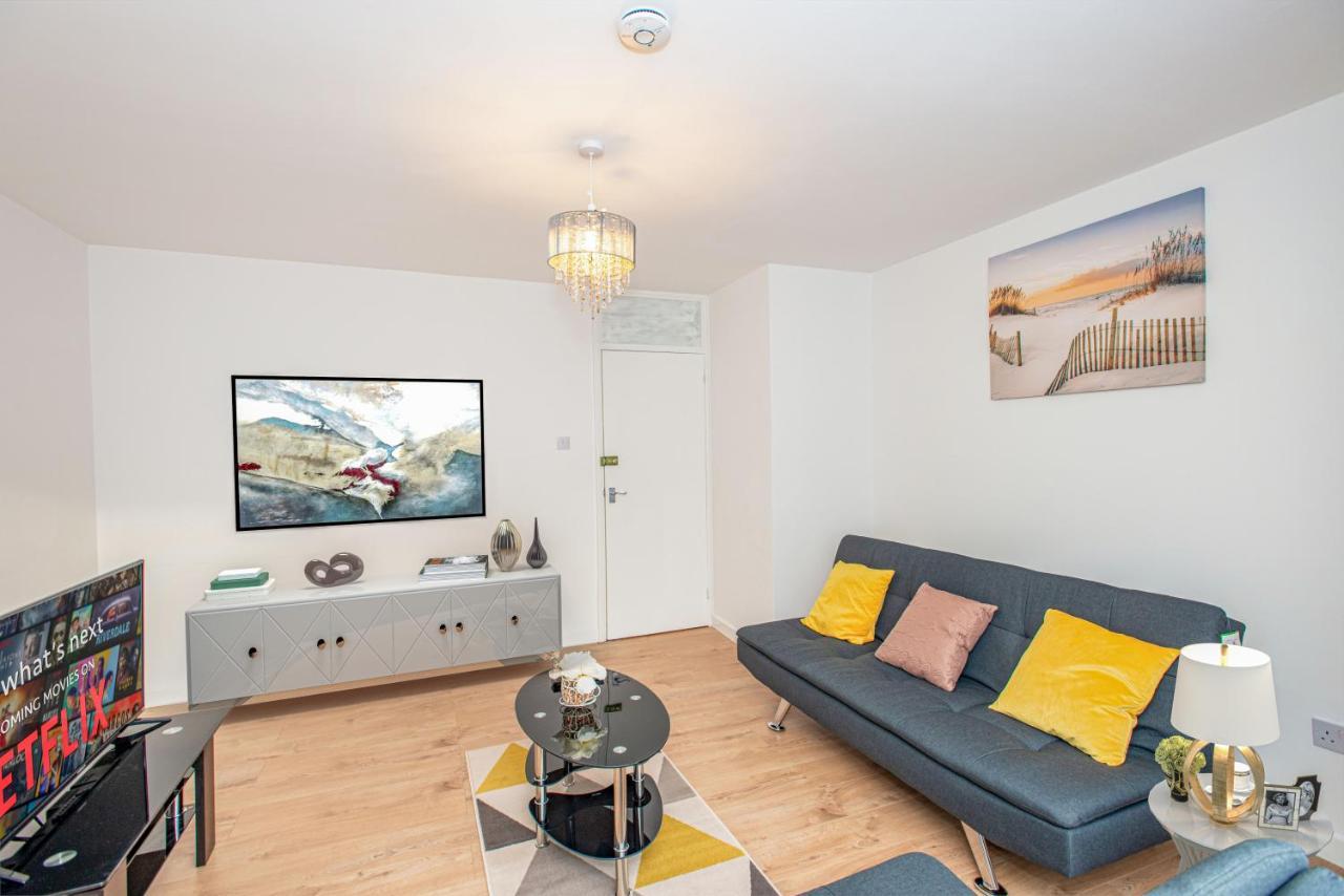 Ferienhaus Stunning Four Bedroom House Close To Excel, O2 & With Free Parking