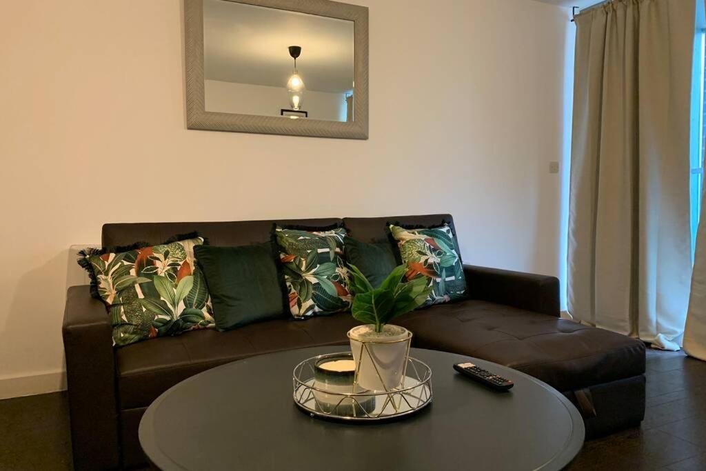 1988 Homes - Milend Apartment