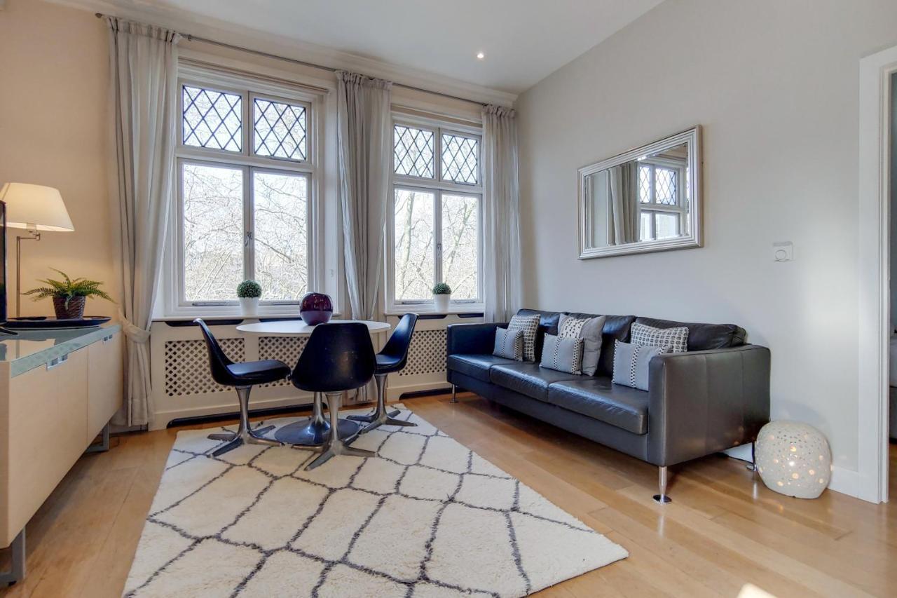 Cg1 - 2 Bedroom Apt, Kensington Garden Square View Apartment