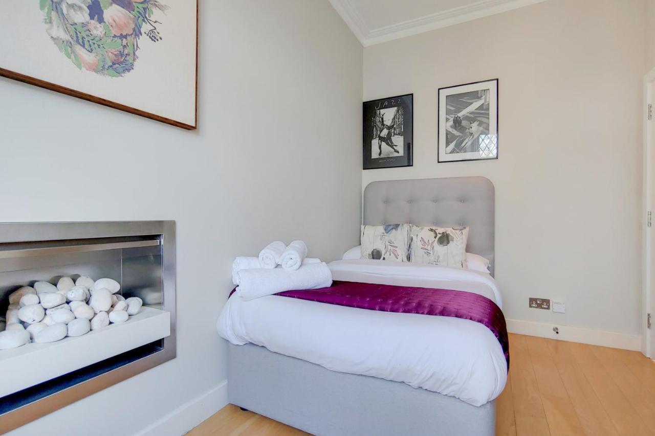 Cg1 - 2 Bedroom Apt, Kensington Garden Square View * London