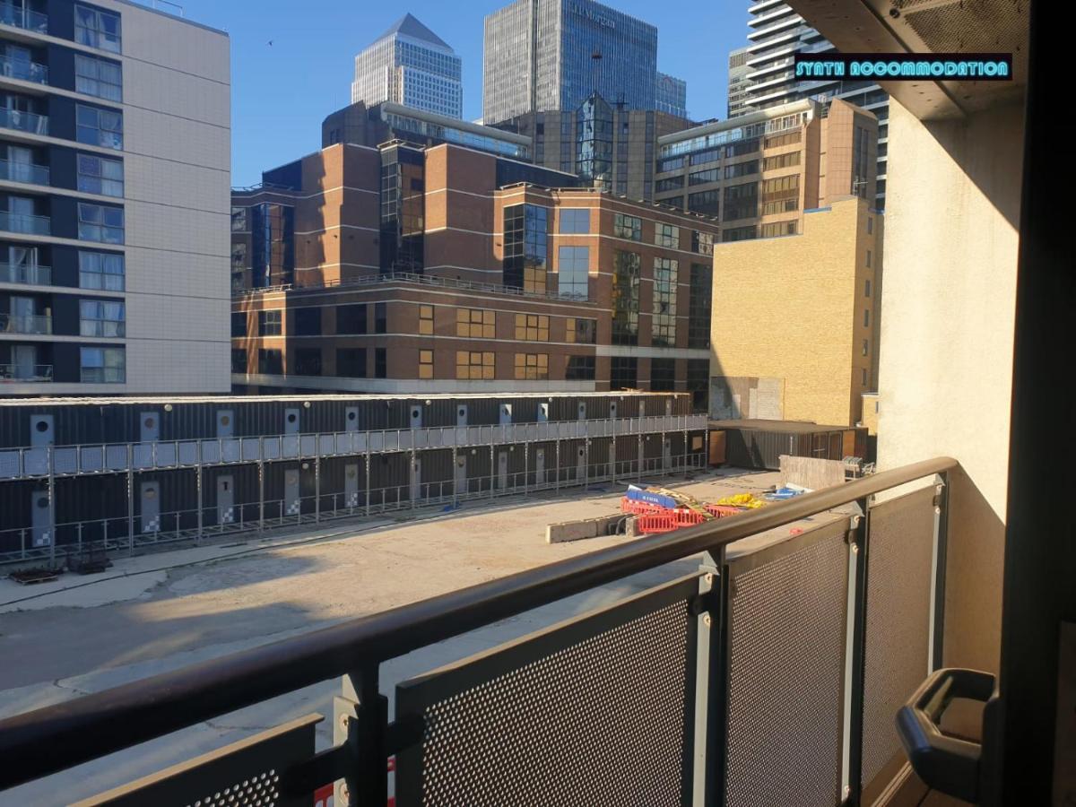 80s Retro 1bed Studio Serviced Canary Wharf Perfect For Solo & Couple Travellers *