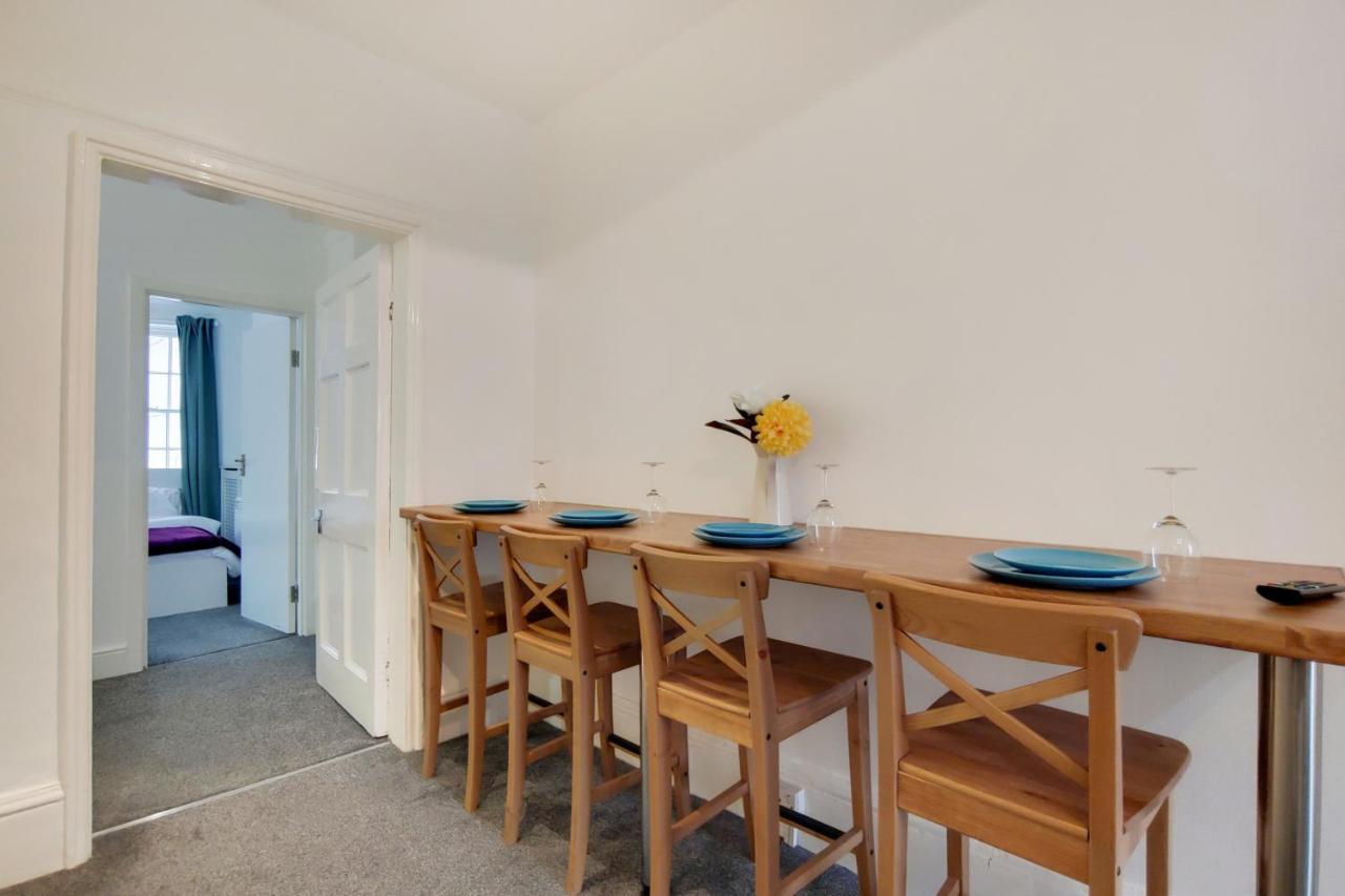 Homestay Mayfair Park London