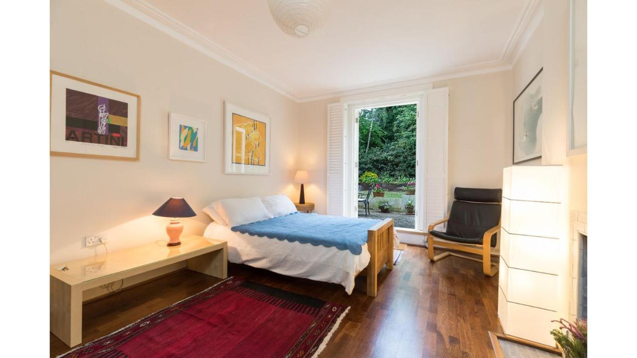 Joivy Elegant 2 Bed Near Hampstead And Camden, Sleeps 4 London