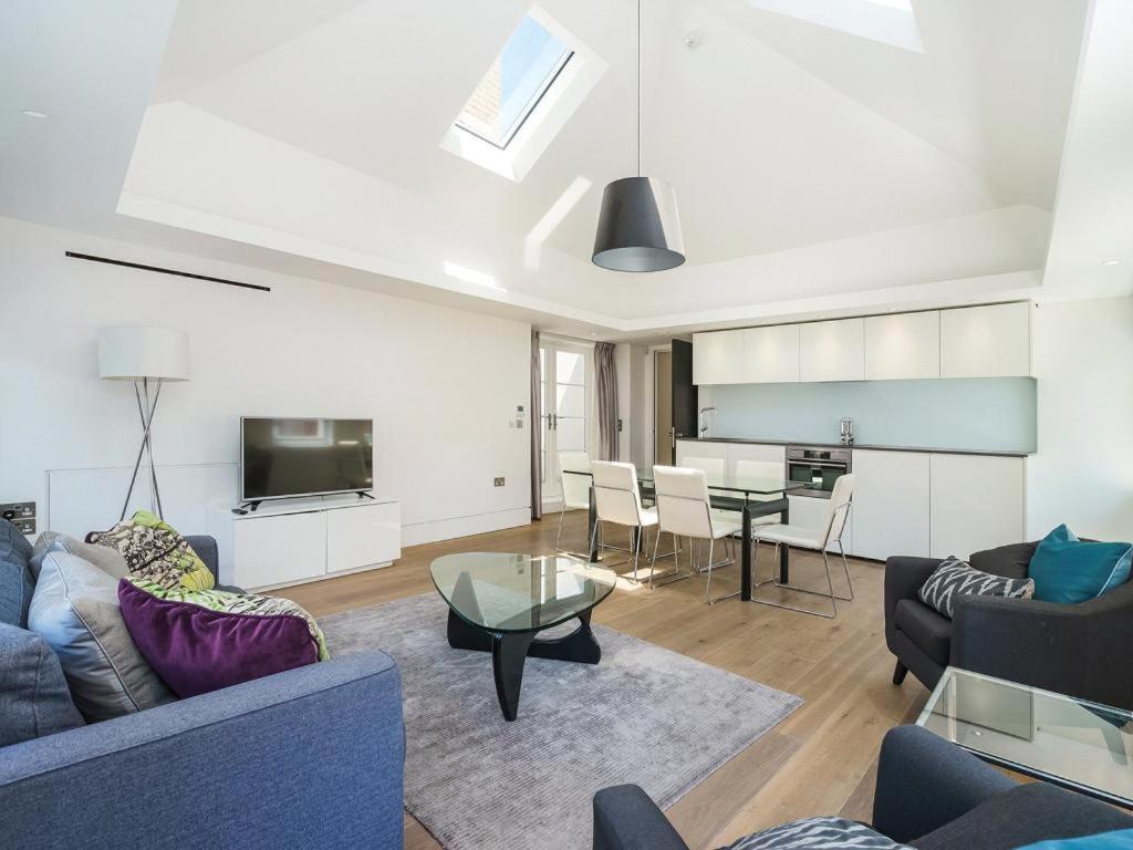 Apartment Stunning And Bright - Romilly Street