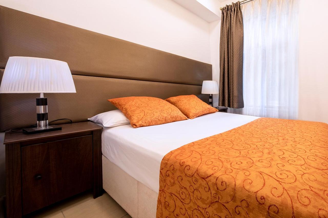Hotel Russell Square 3*
