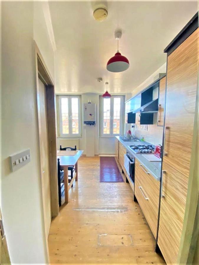 Splendid 1 Bedroom Flat + Terrace Leilighet