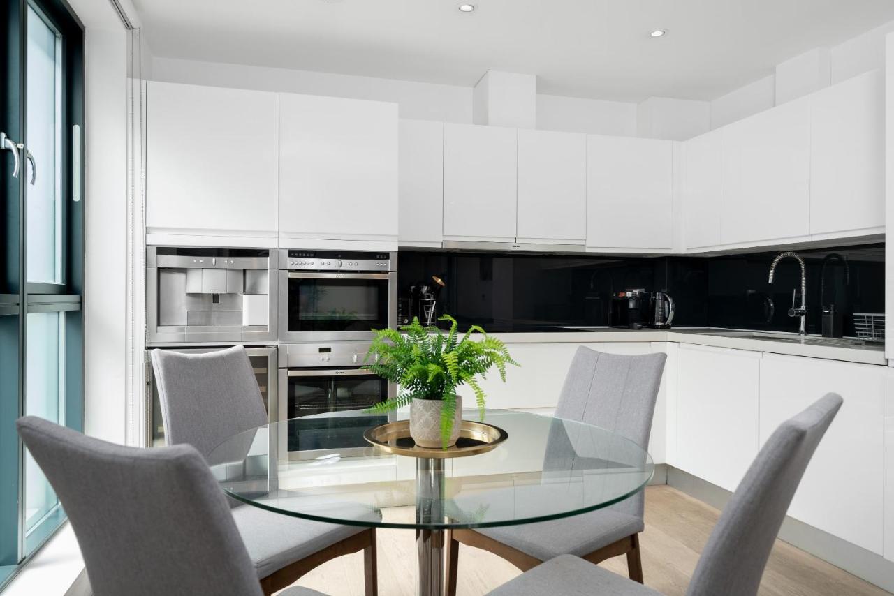 Spacious 2 Bedroom, 3 Beds 2,5 Bathroom, Trafalgar Square