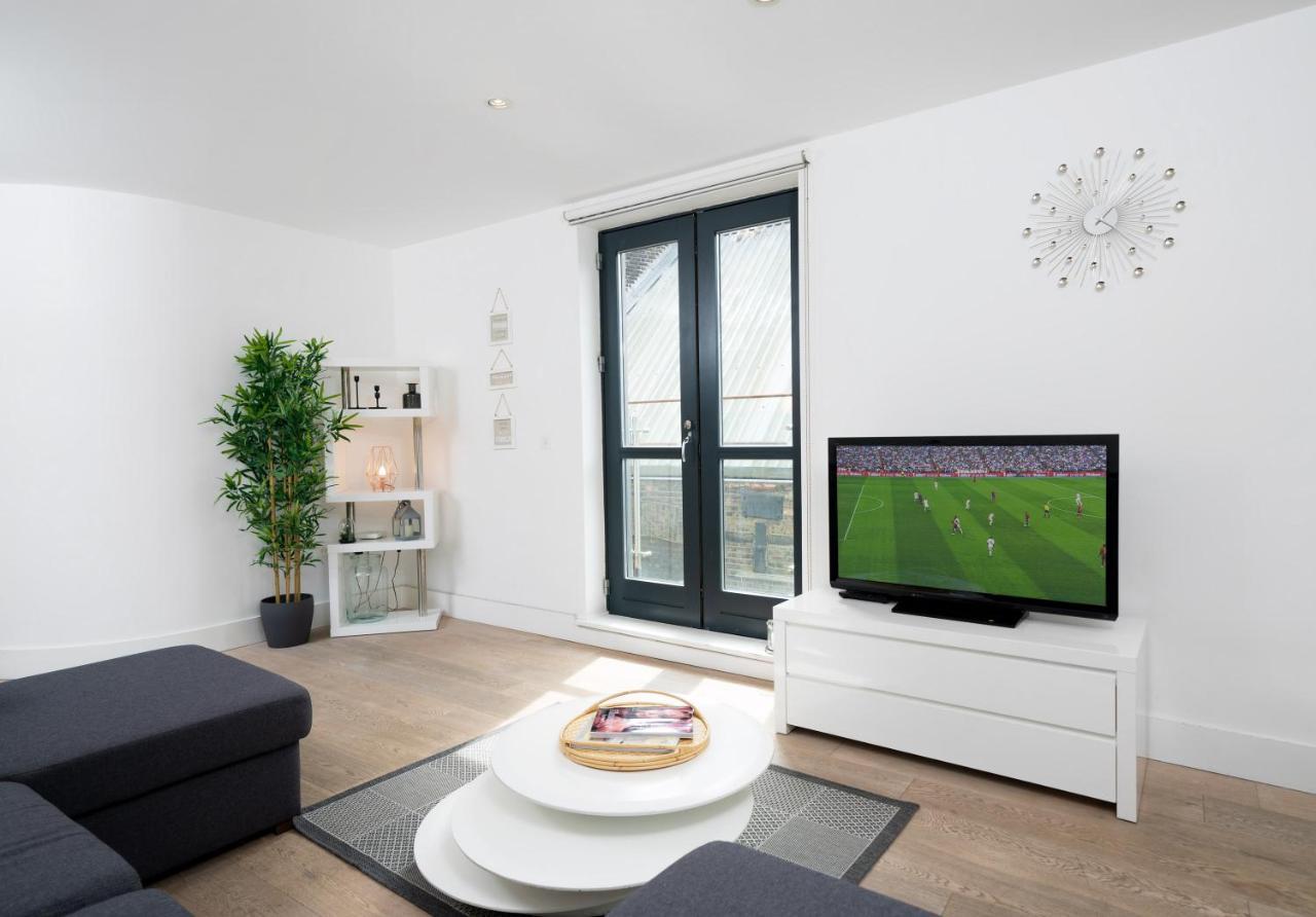 Spacious 2 Bedroom, 3 Beds 2,5 Bathroom, Trafalgar Square Apartamento *