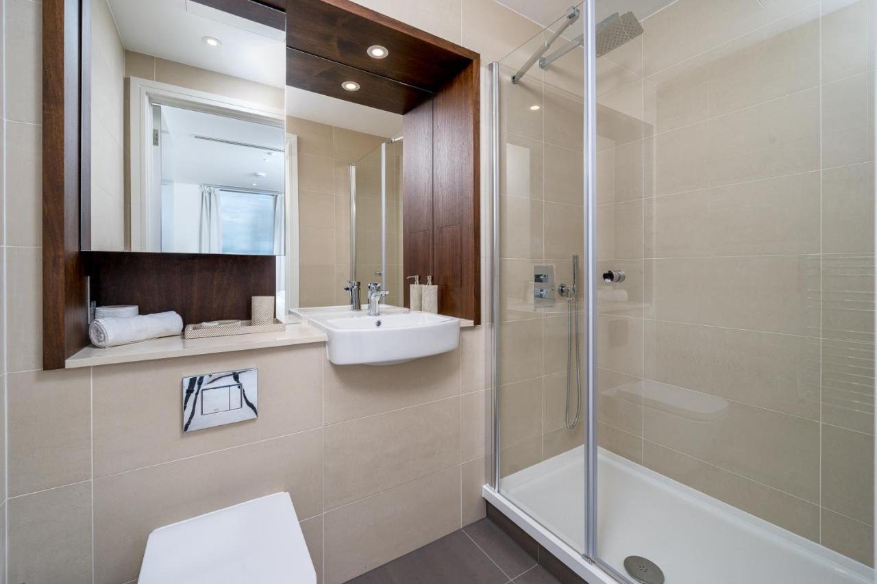 Luxurious Spacious 2bed Skyline River Views By Canary Wharf Apartment