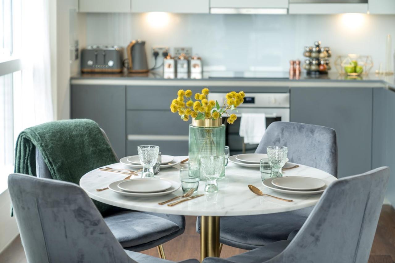 Luxurious Spacious 2bed Skyline River Views By Canary Wharf Apartamento Londres