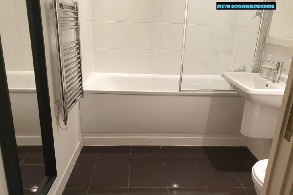 80s Retro 1bed Studio Serviced Canary Wharf Perfect For Solo & Couple Travellers Leilighet *