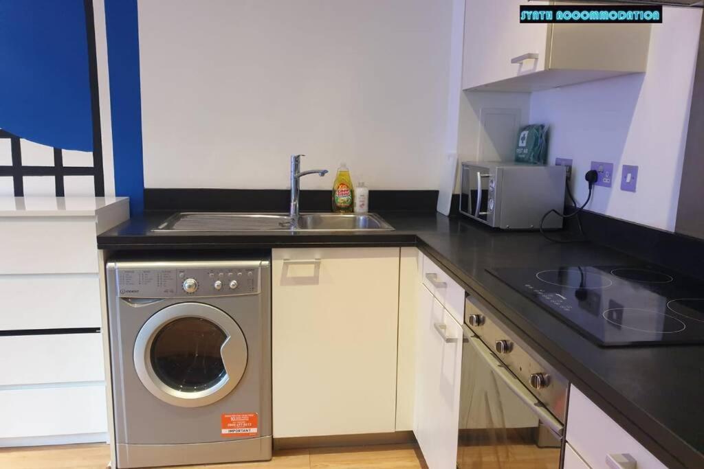 80s Retro 1bed Studio Serviced Canary Wharf Perfect For Solo & Couple Travellers * London