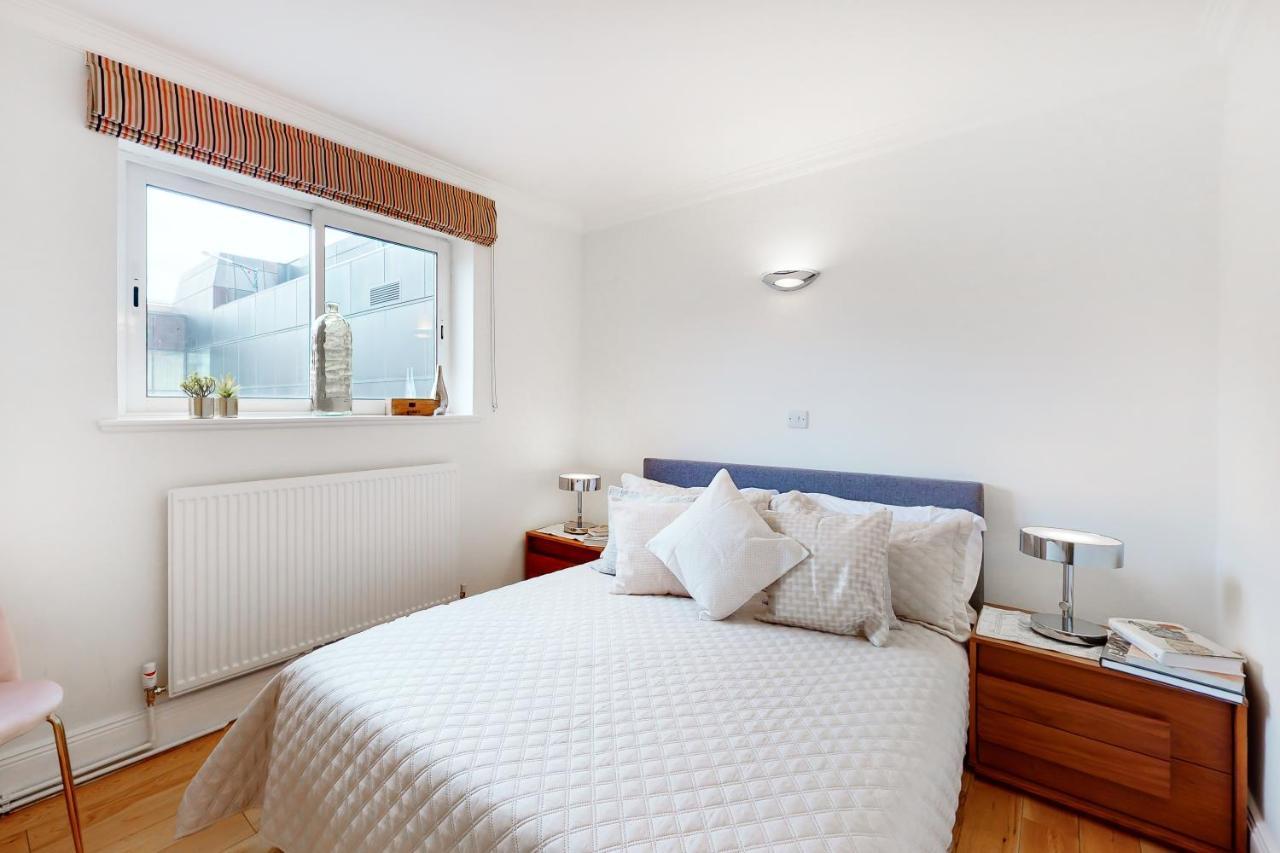 Apartment In Bond Street