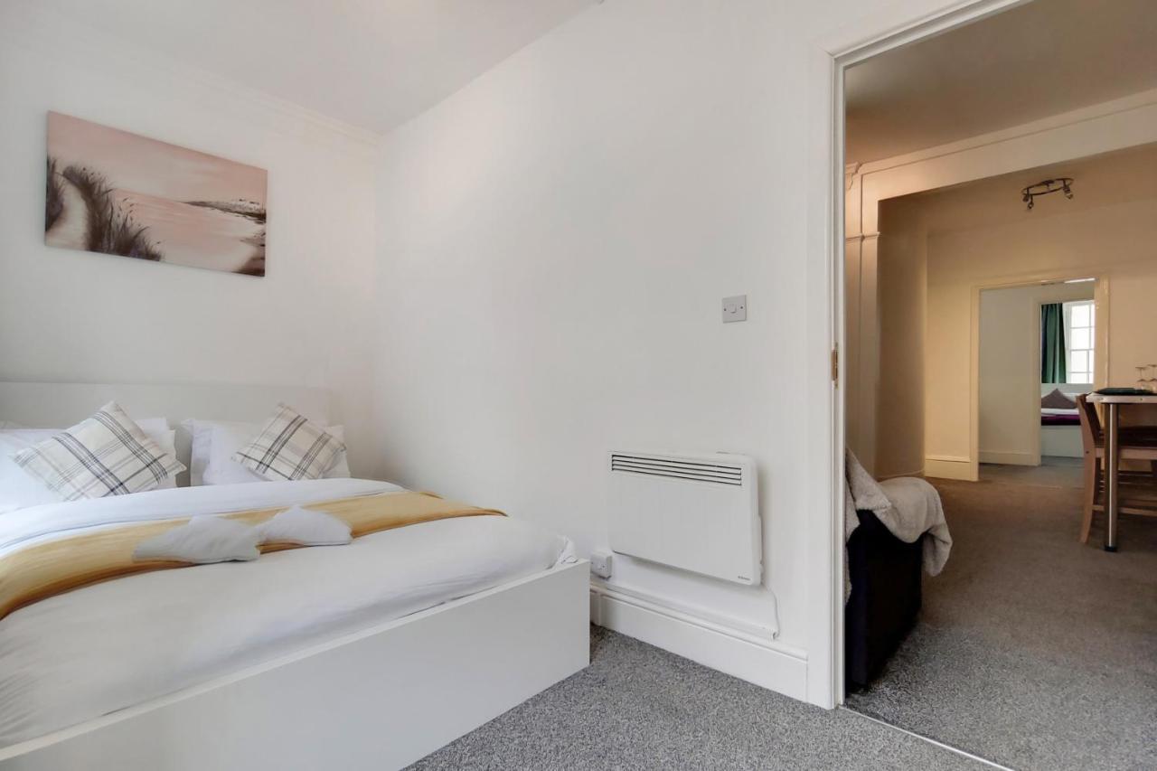 Homestay Mayfair Park *