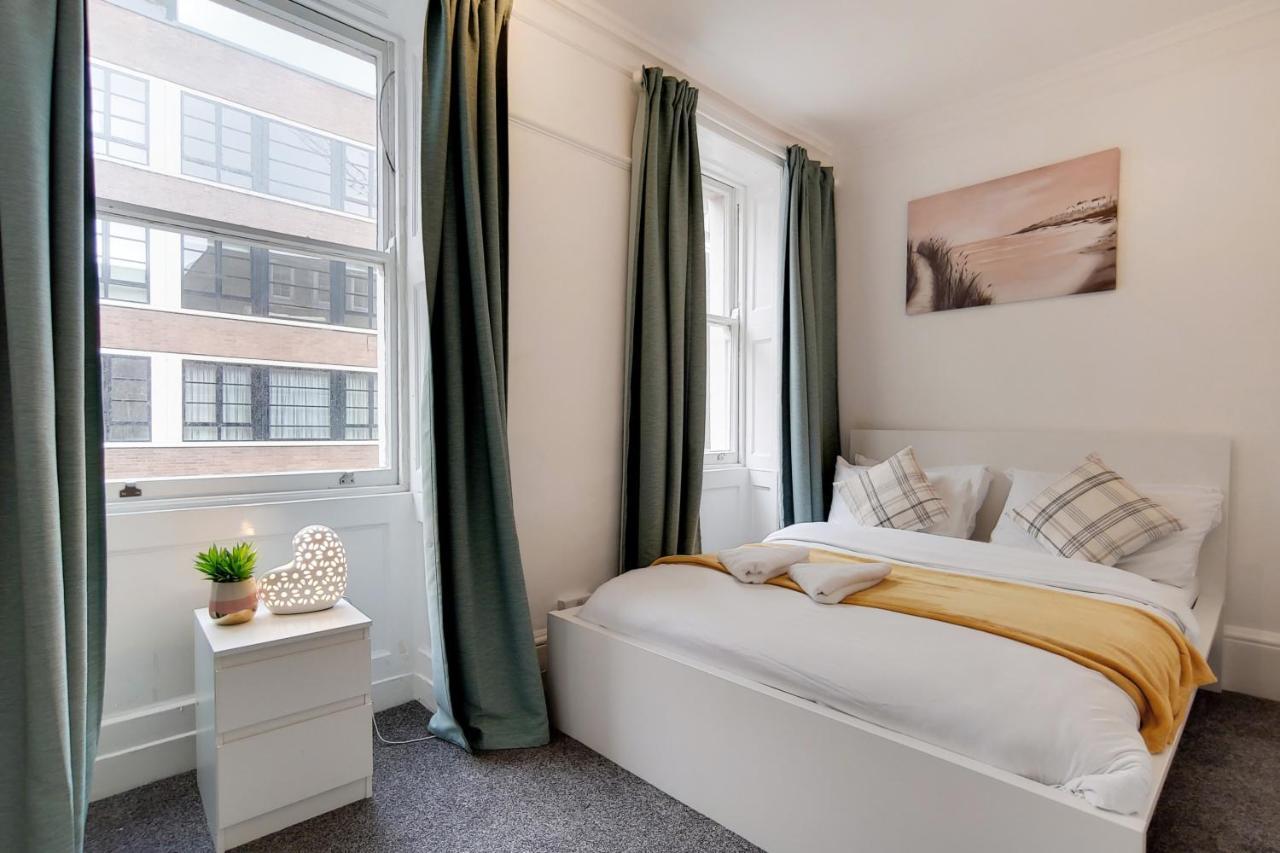 Homestay Mayfair Park London