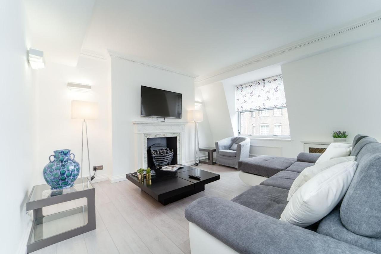 Apartment In Bond Street
