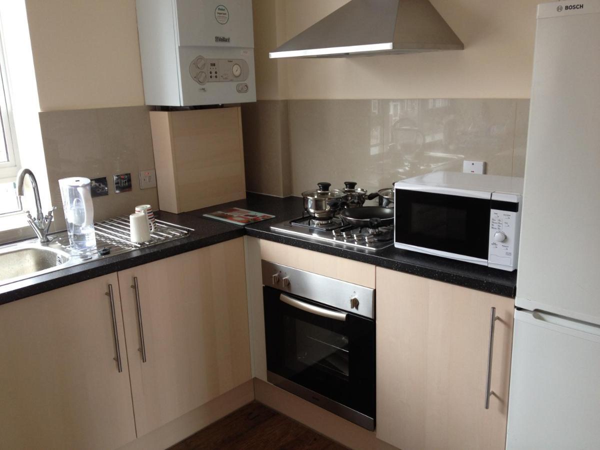 Single Near Excel Homestay London