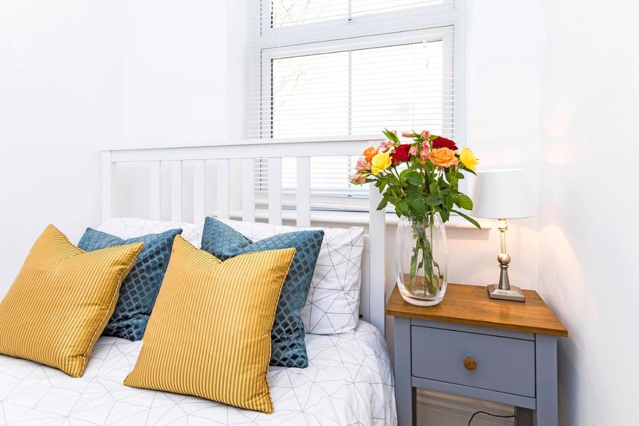 Stylish 2 Bed Apartment-zone 2 - 10 Minutes To The Heart Of London- Sleeps Up 8 Leilighet
