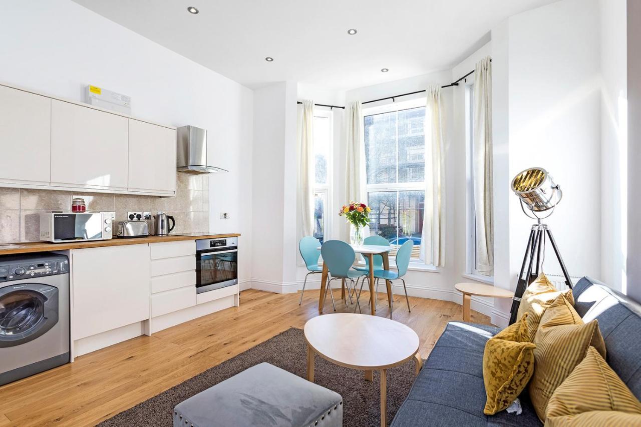 Leilighet Stylish 2 Bed Apartment-zone 2 - 10 Minutes To The Heart Of London- Sleeps Up 8