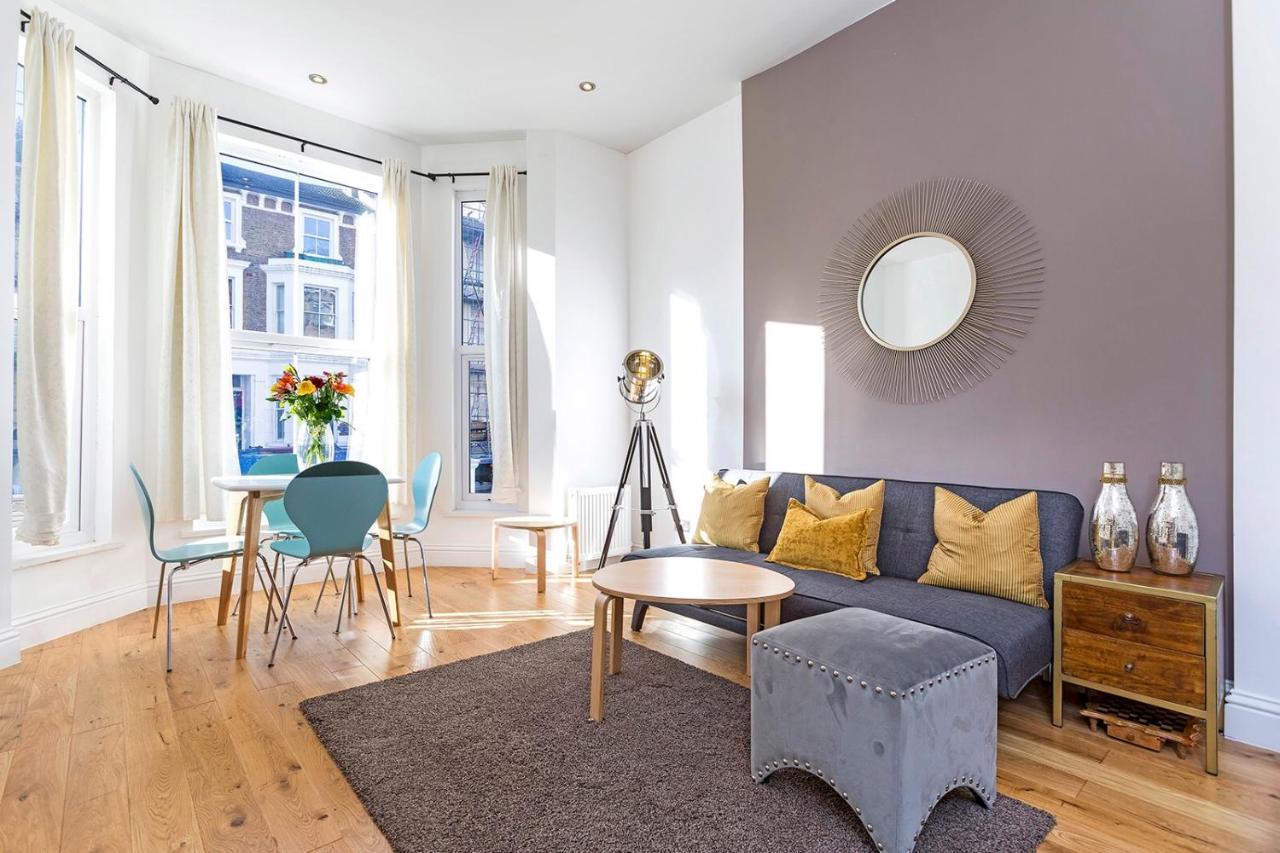 Stylish 2 Bed Apartment-zone 2 - 10 Minutes To The Heart Of London- Sleeps Up 8 Leilighet