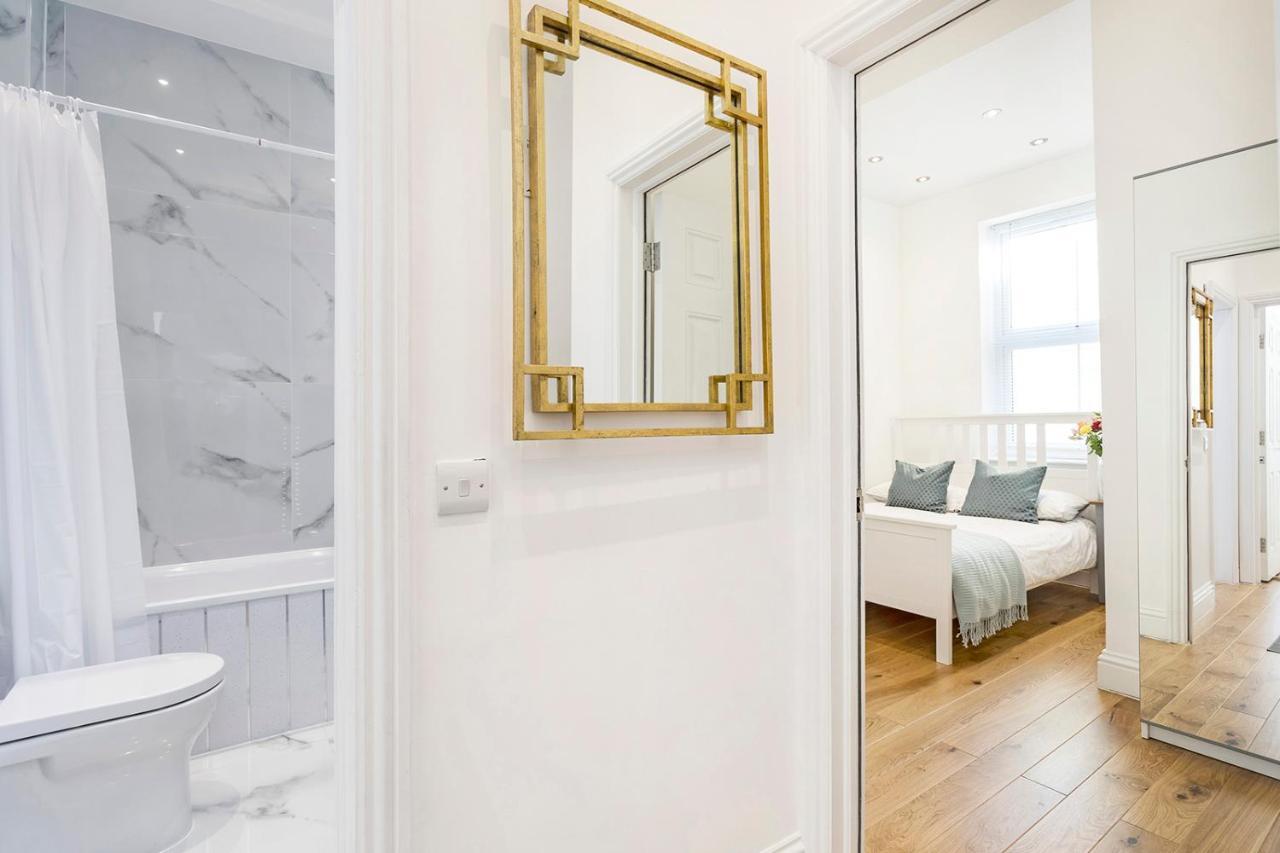 Stylish 2 Bed Apartment-zone 2 - 10 Minutes To The Heart Of London- Sleeps Up 8 Leilighet London