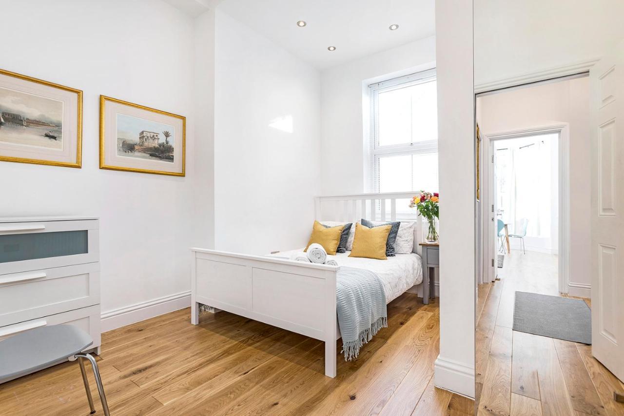 Stylish 2 Bed Apartment-zone 2 - 10 Minutes To The Heart Of London- Sleeps Up 8 Leilighet