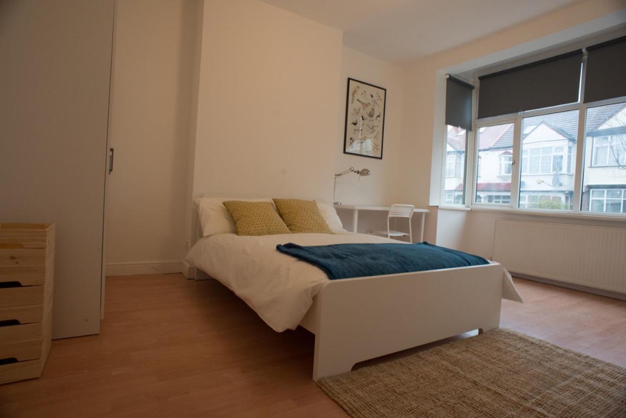 Tooting Bec By Dc Habitación en casa particular *