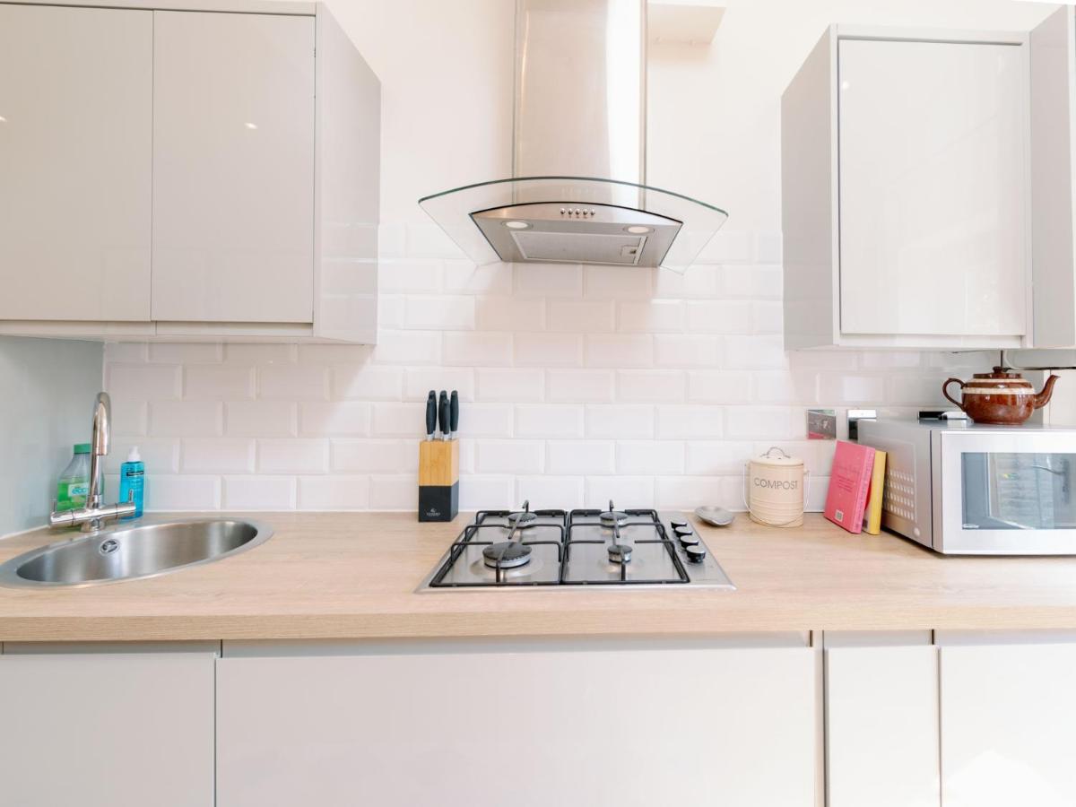 Pass The Keys Recently Renovated 1br Flat With Private Garden In South London