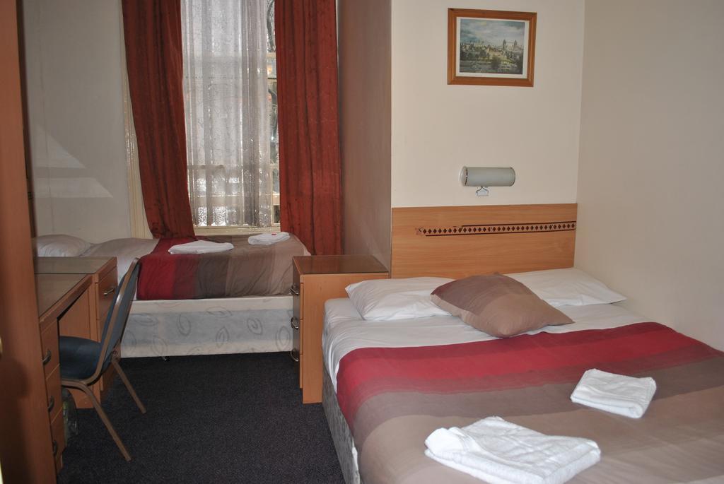 Guilford House 2*