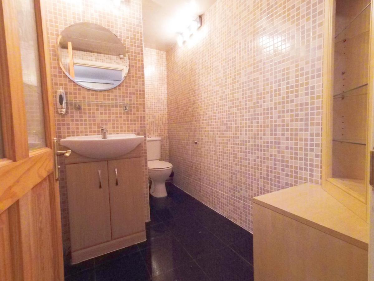Luna 218 Flat 3 At Marble Arch London