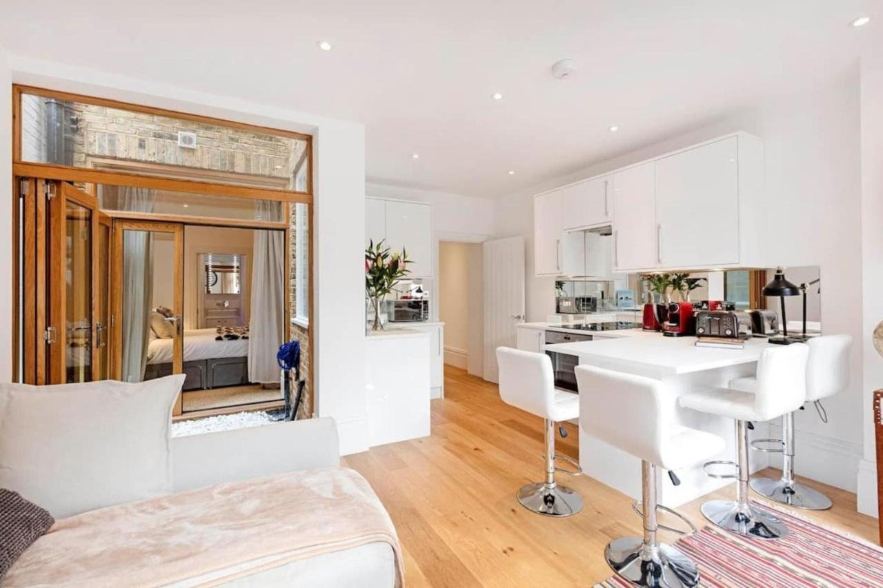 2 Bed Garden Flat With Air Con By Fulham Broadway Leilighet