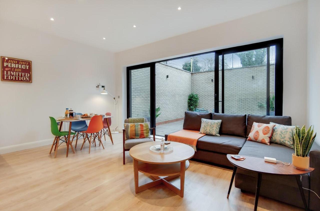 Modern Ealing With Large Private Patio * Londres