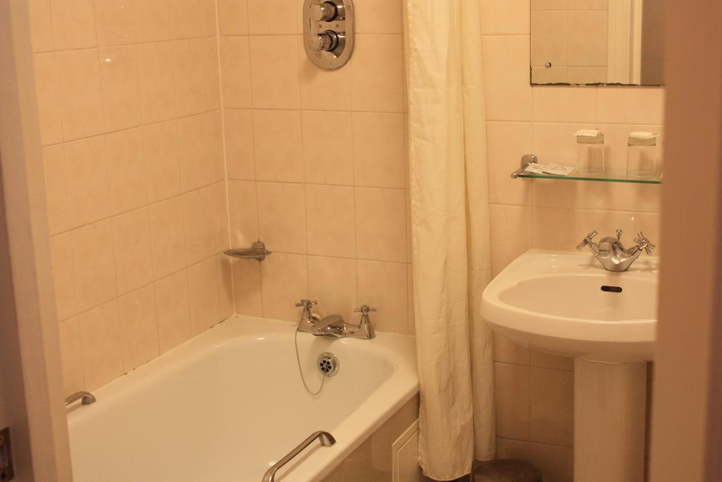 Regency Westend Bed & Breakfast