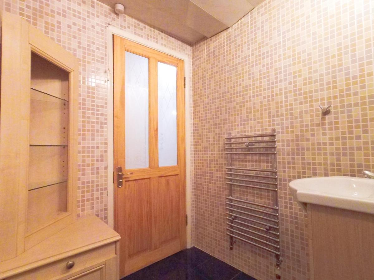 Luna 218 Flat 3 At Marble Arch *