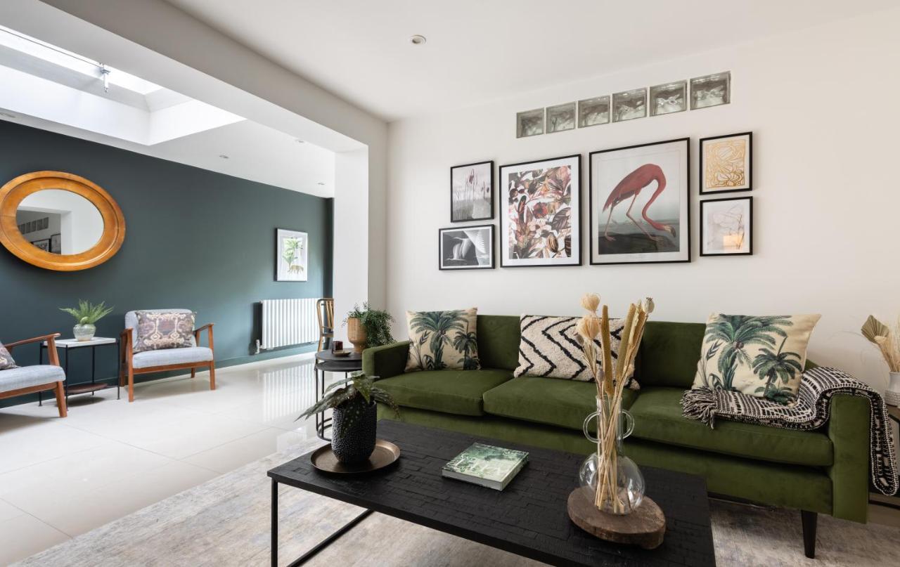 The Heart Of Shepherds Bush - Modern 2bdr With Garden Apartment *