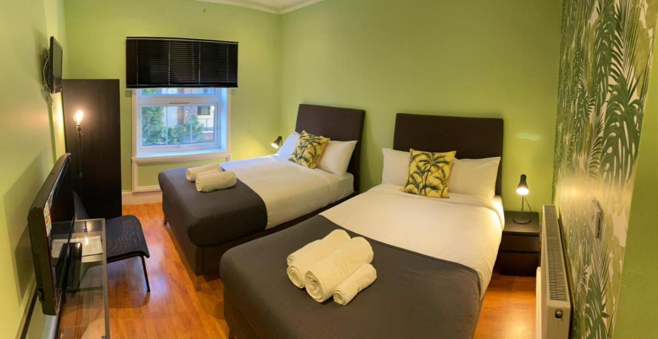 K W Hotel 4*