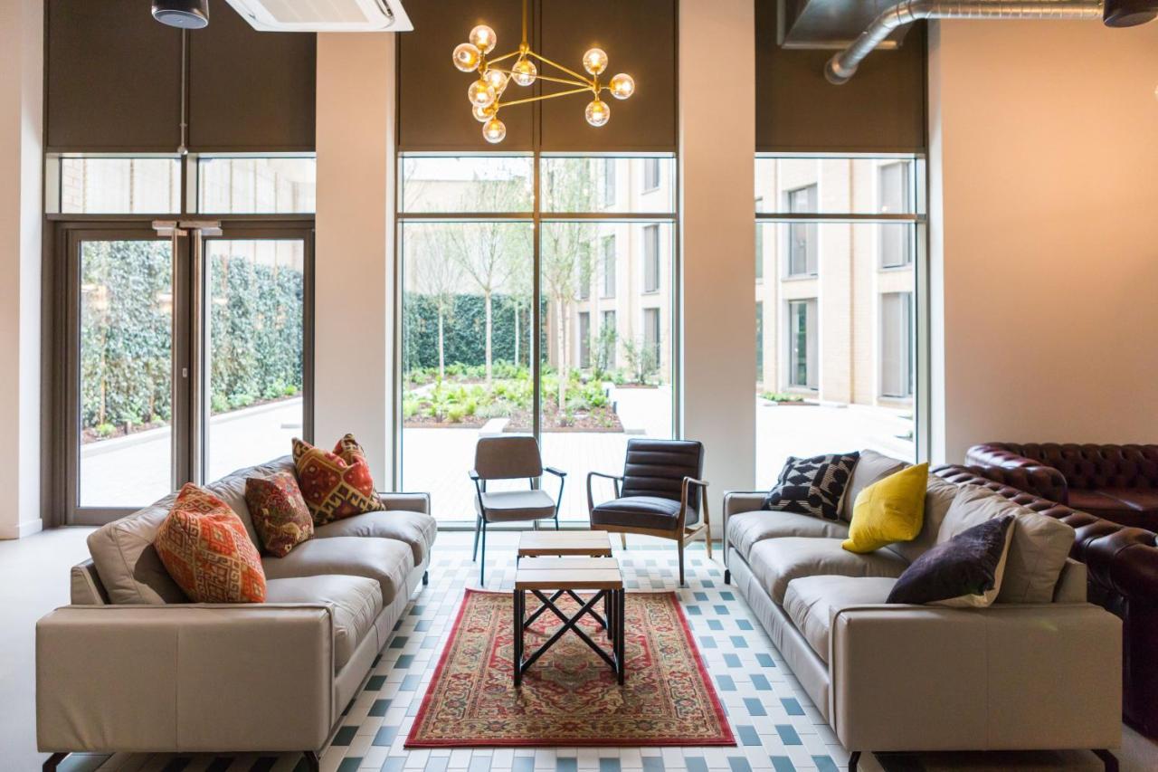 Contemporary At Chapter White In *