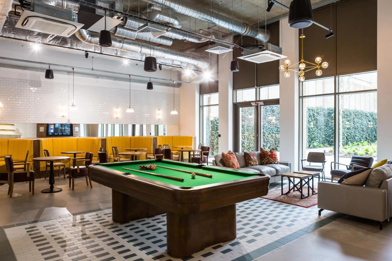 Contemporary At Chapter White In *