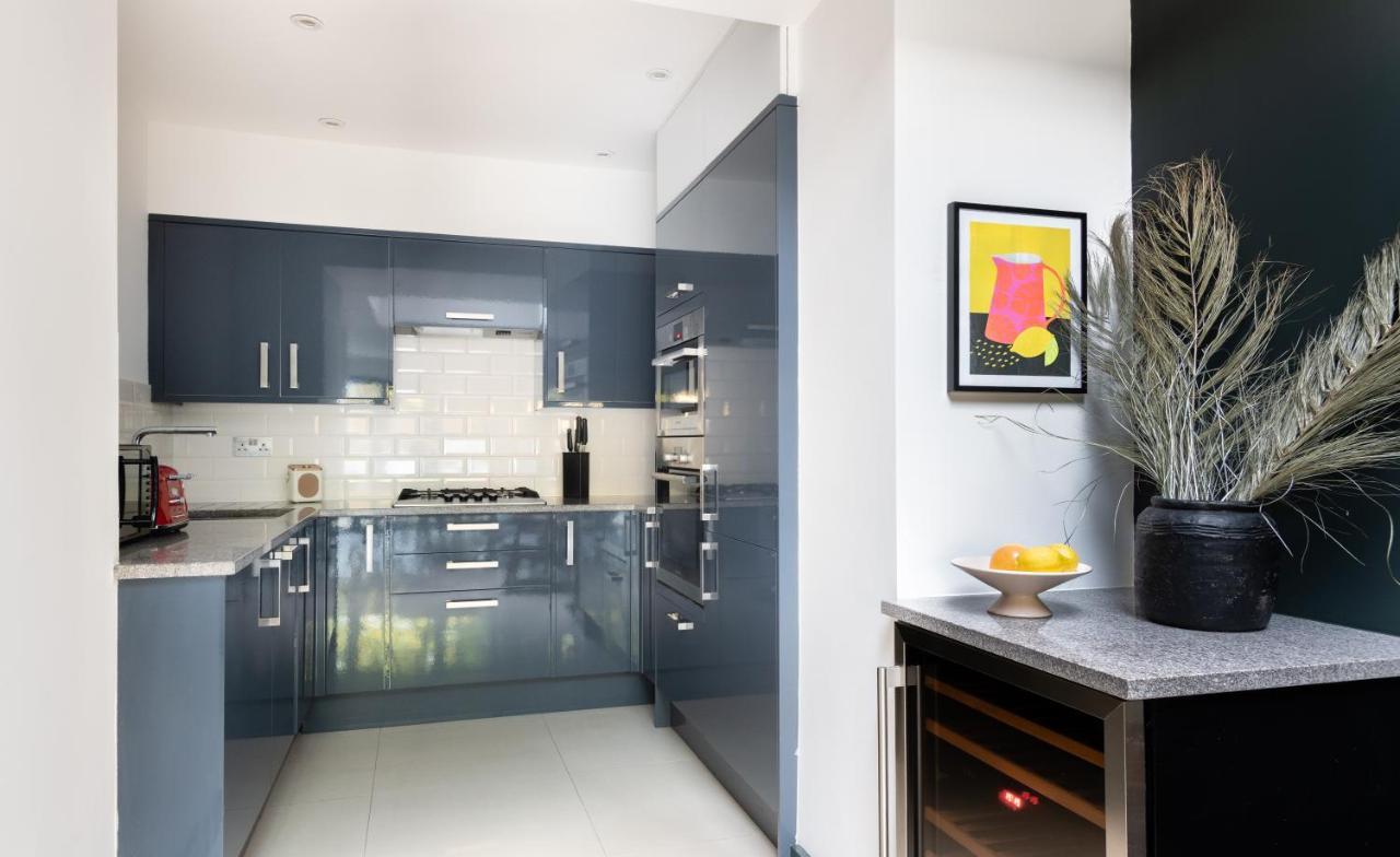 Apartment The Heart Of Shepherds Bush - Modern 2bdr With Garden *