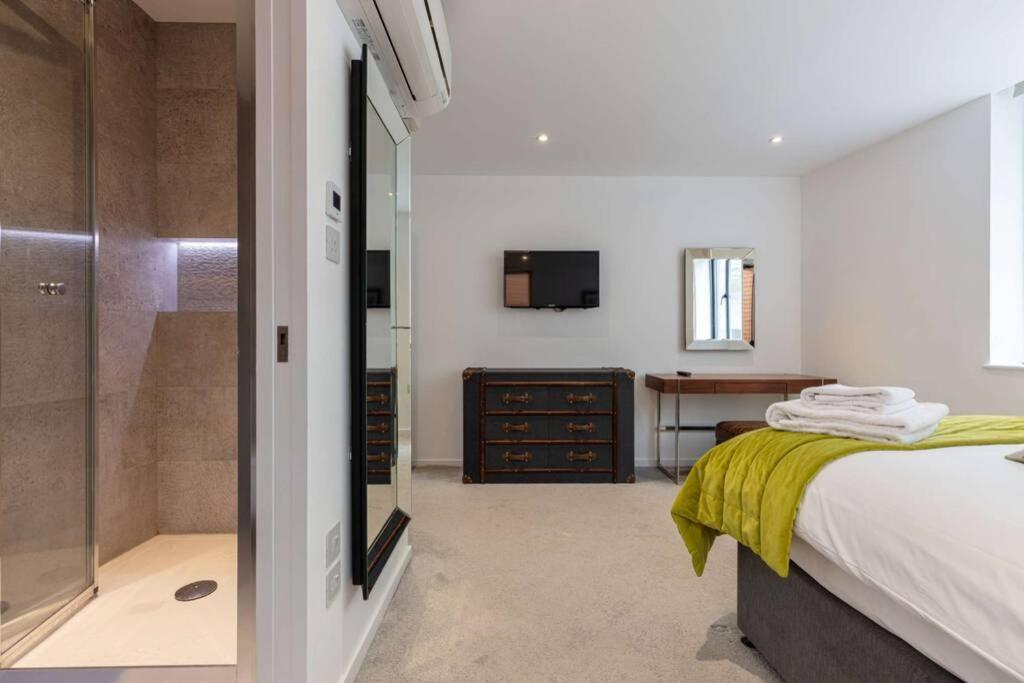Trafalgar - Charing Cross Apartment