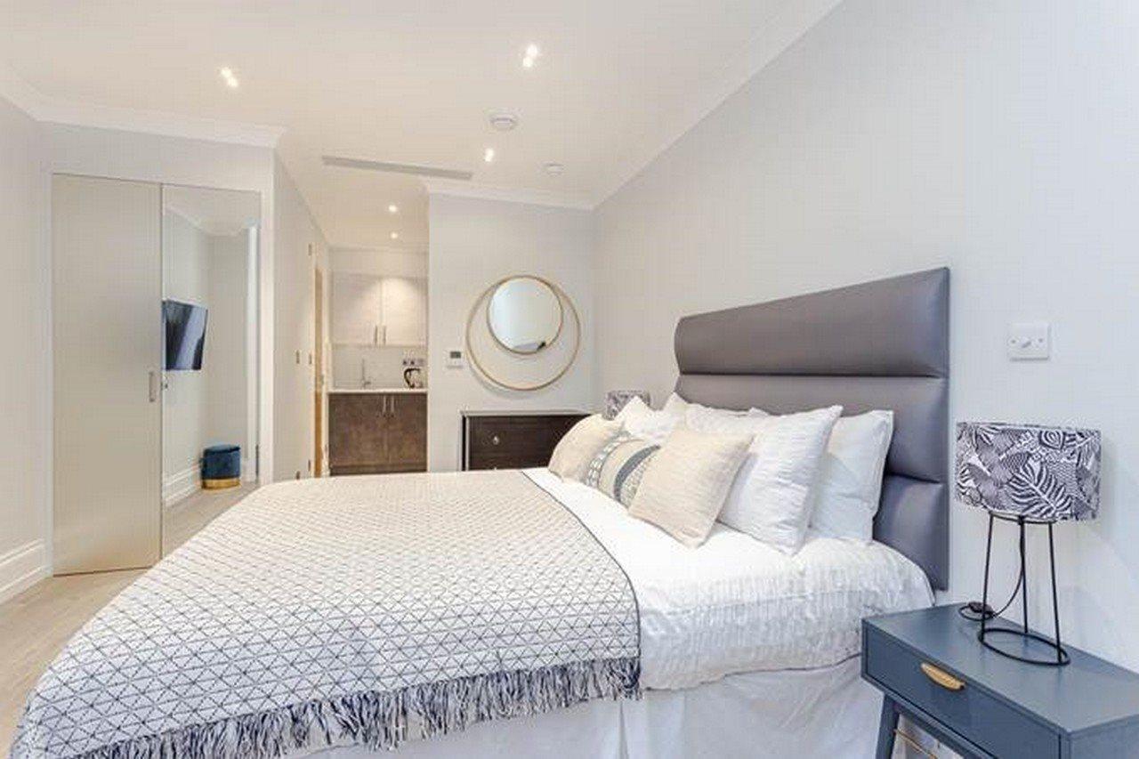 Courtfield * London