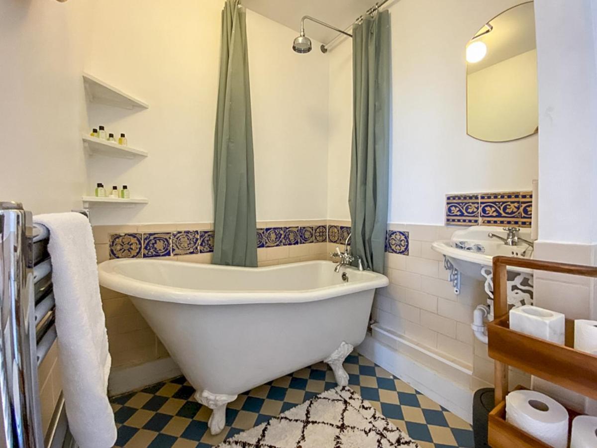 Pass The Keys Spacious 2bedroom Flat With Views In Bridge Leilighet
