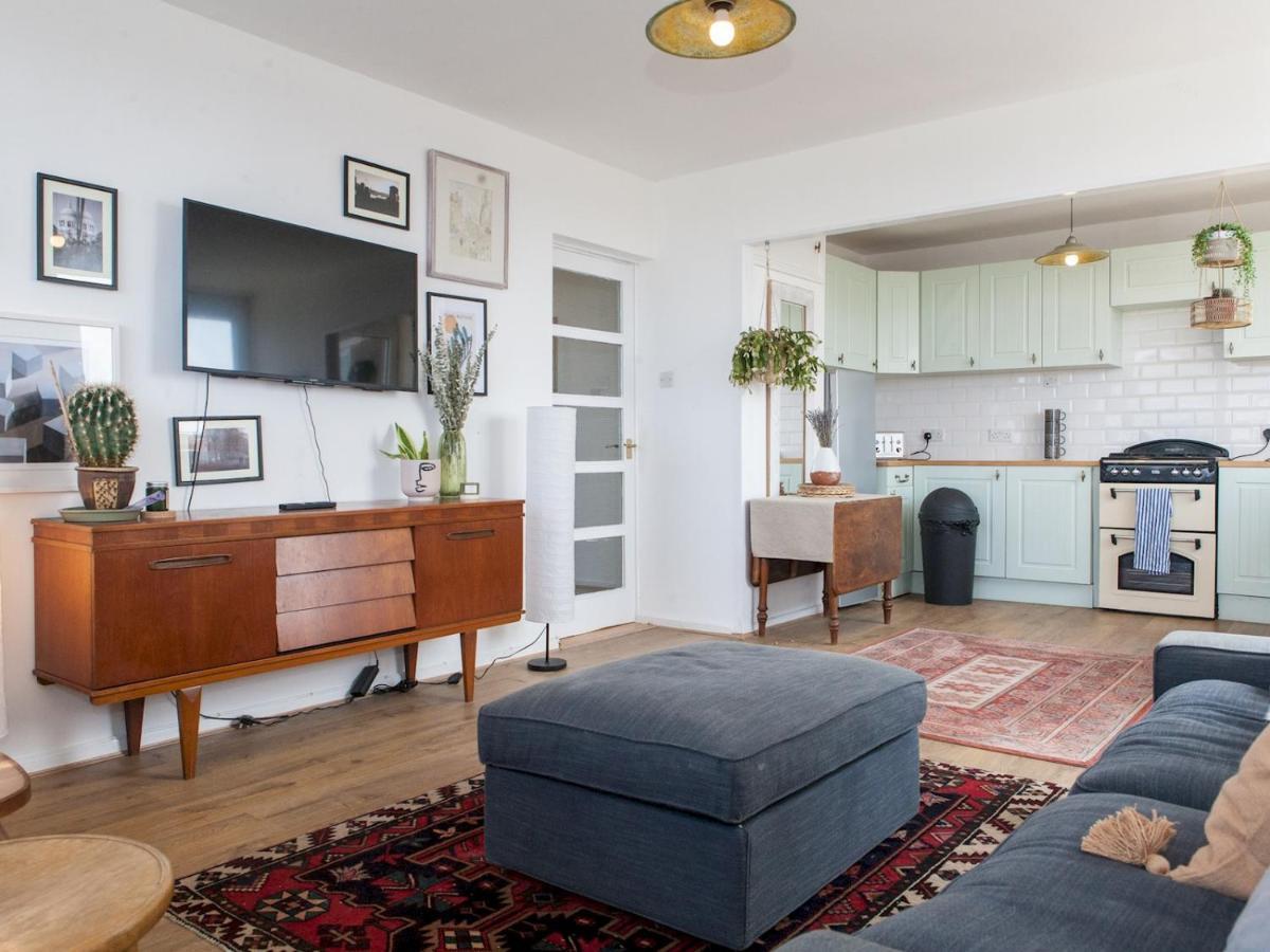 Pass The Keys Spacious 2bedroom Flat With Views In Bridge Leilighet