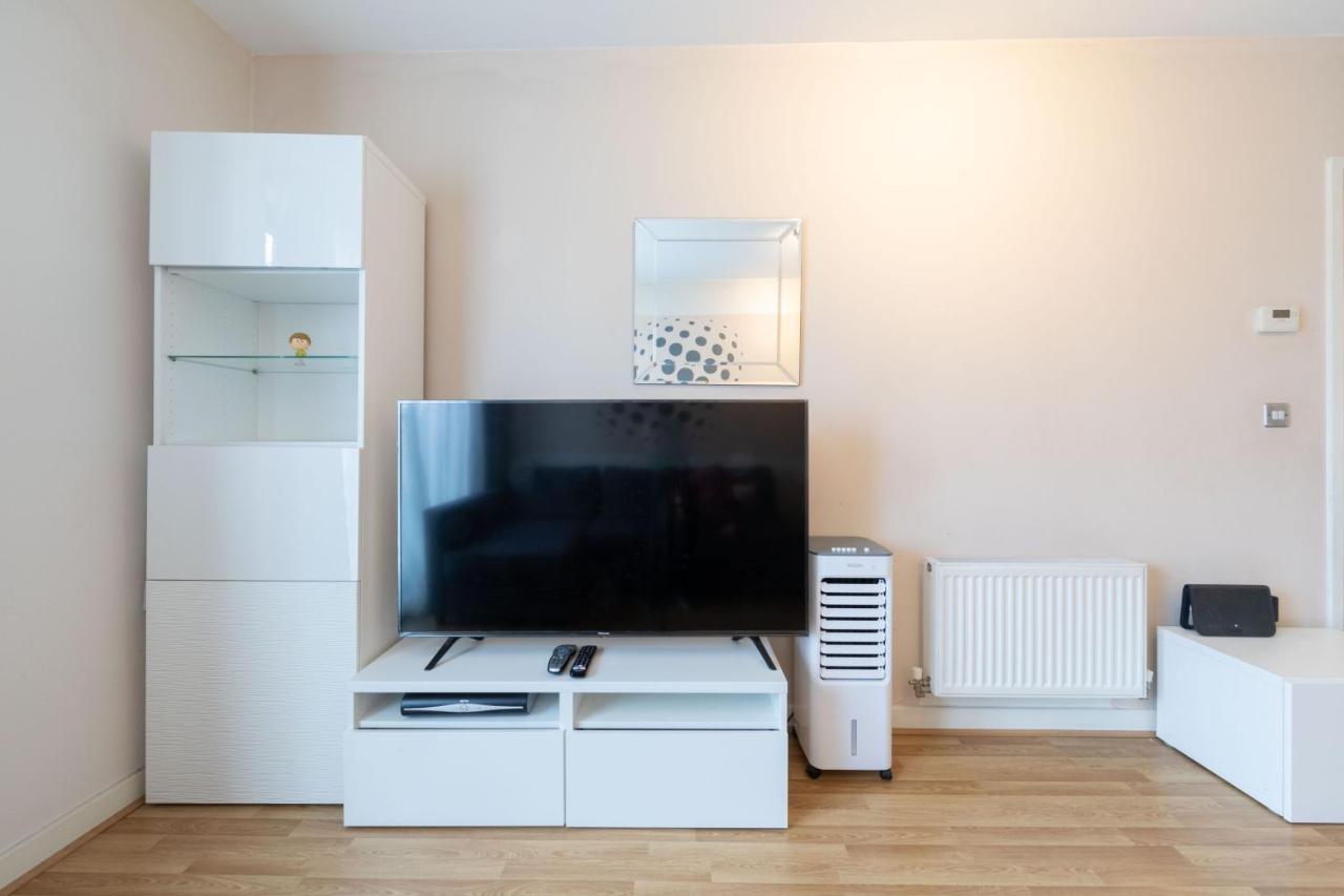 Pass The Keys Cosy 1bed Nearby Canary Wharf Londres