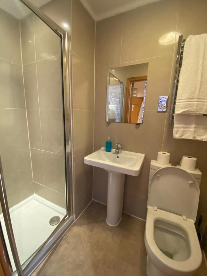 Apartment F303- Fantastic 3rd Flr Studio Near Hyde Park