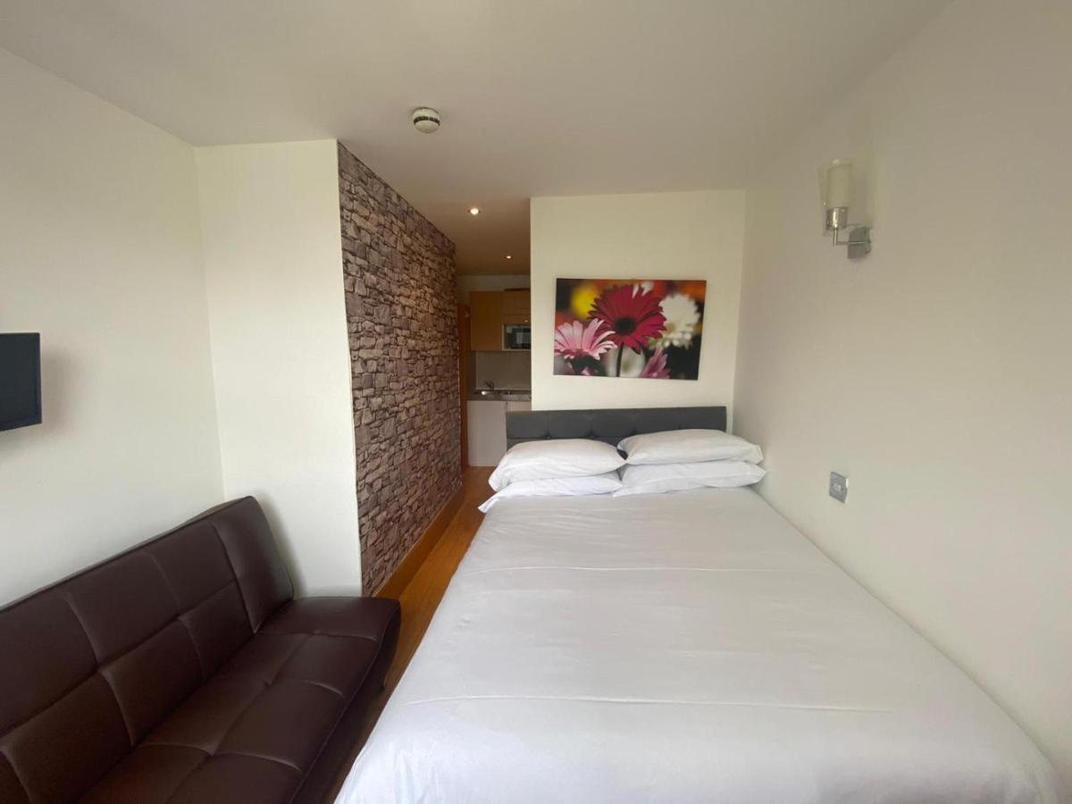 Apartment F303- Fantastic 3rd Flr Studio Near Hyde Park *