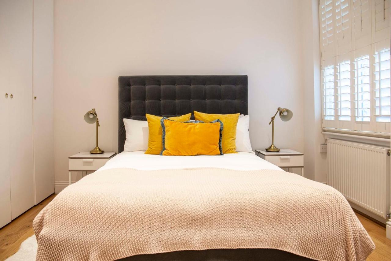 Bright Chelsea Garden Nest Apartment *