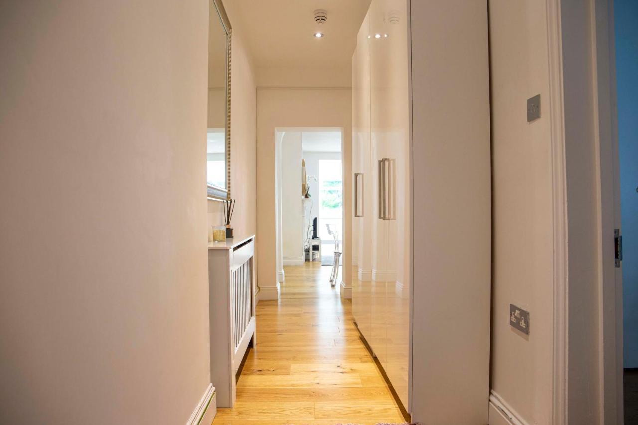Bright Chelsea Garden Nest Apartment