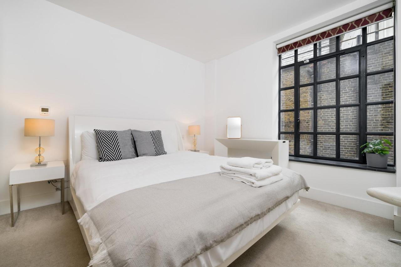 Apartment New! Luxury! 2Bedr/3 Beds/2,5Bath! Covent Garden ! London